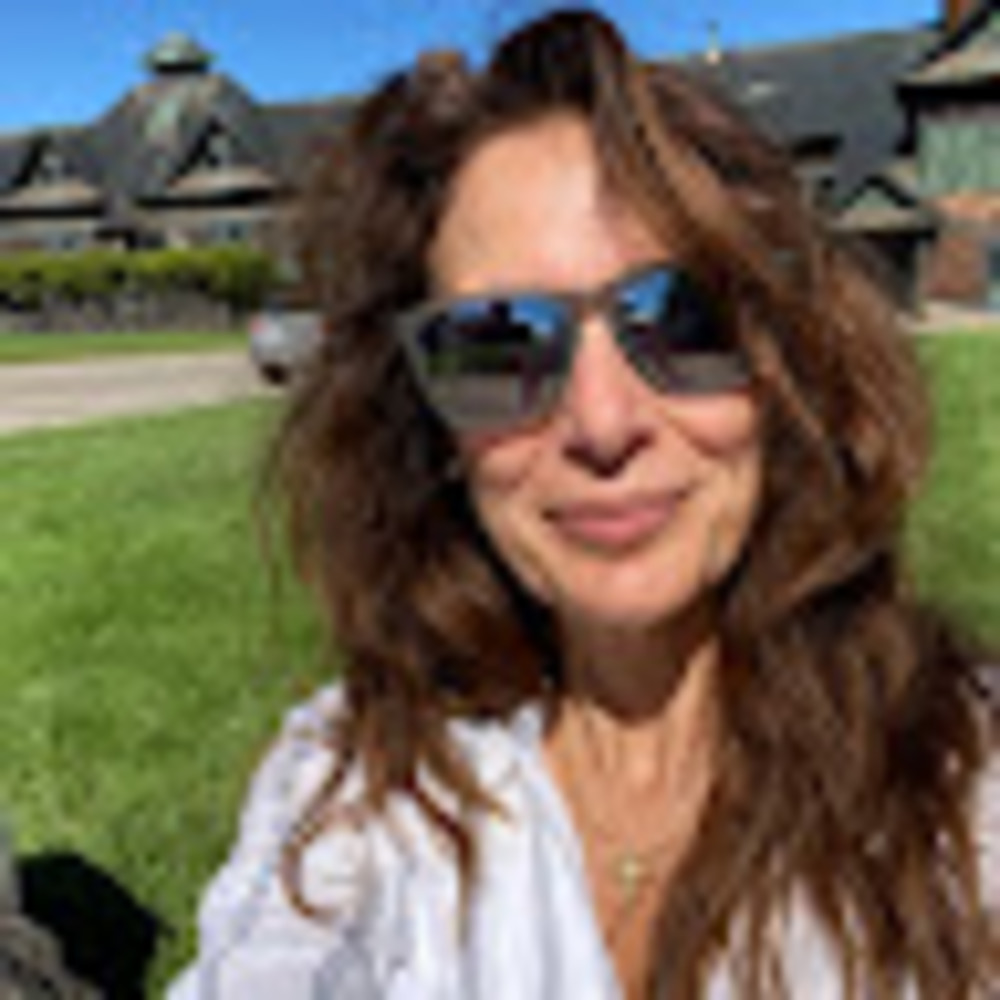 Meet your Posher, Lara